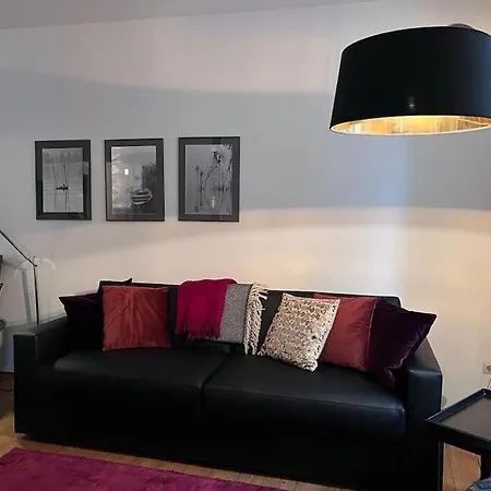 Seeglueck Seeliebe - Charmante Jugendstilwohnung Mit Parkplatz Direkt Im Zentrum Nahe Bahnhof Und Seeufer In Apartment