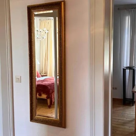 Seeglueck Seeliebe - Charmante Jugendstilwohnung Mit Parkplatz Direkt Im Zentrum Nahe Bahnhof Und Seeufer In *